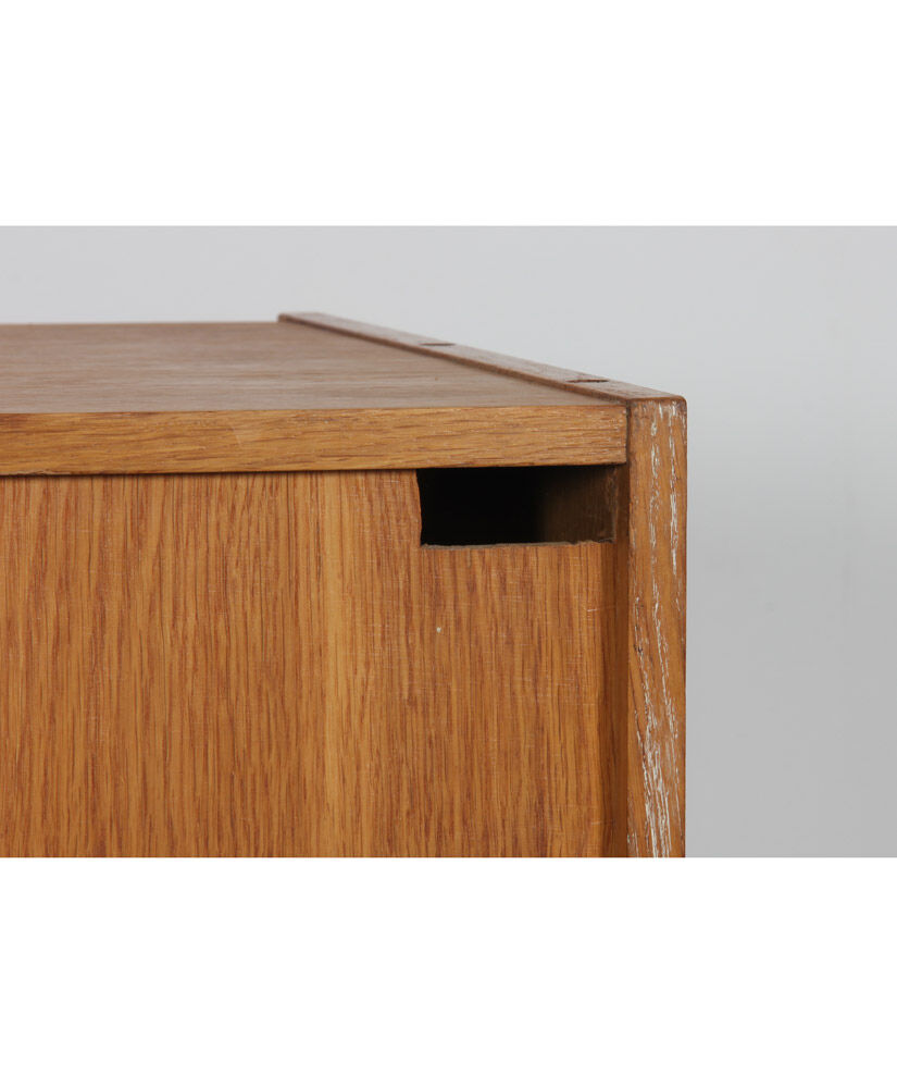 Commode vintage en bois dessinée par Jiri Jiroutek, modèle U-452, 1960