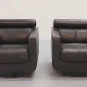 Italian modern leather swivel lounge chair steel by Natuzzi, Italy 1970
