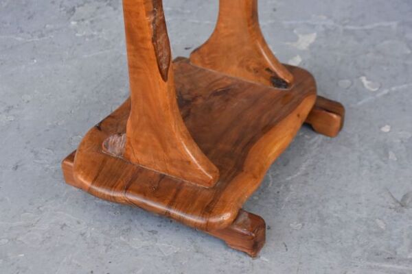 Valet forme libre brutalisme en olivier