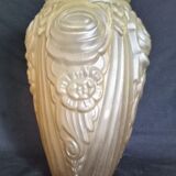 Vase Art Déco en verre dépoli moulé et pressé, couleur jaune champagne