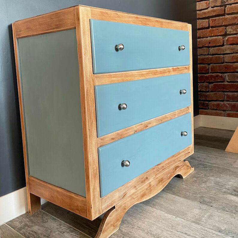 Chest of drawers foot mustache