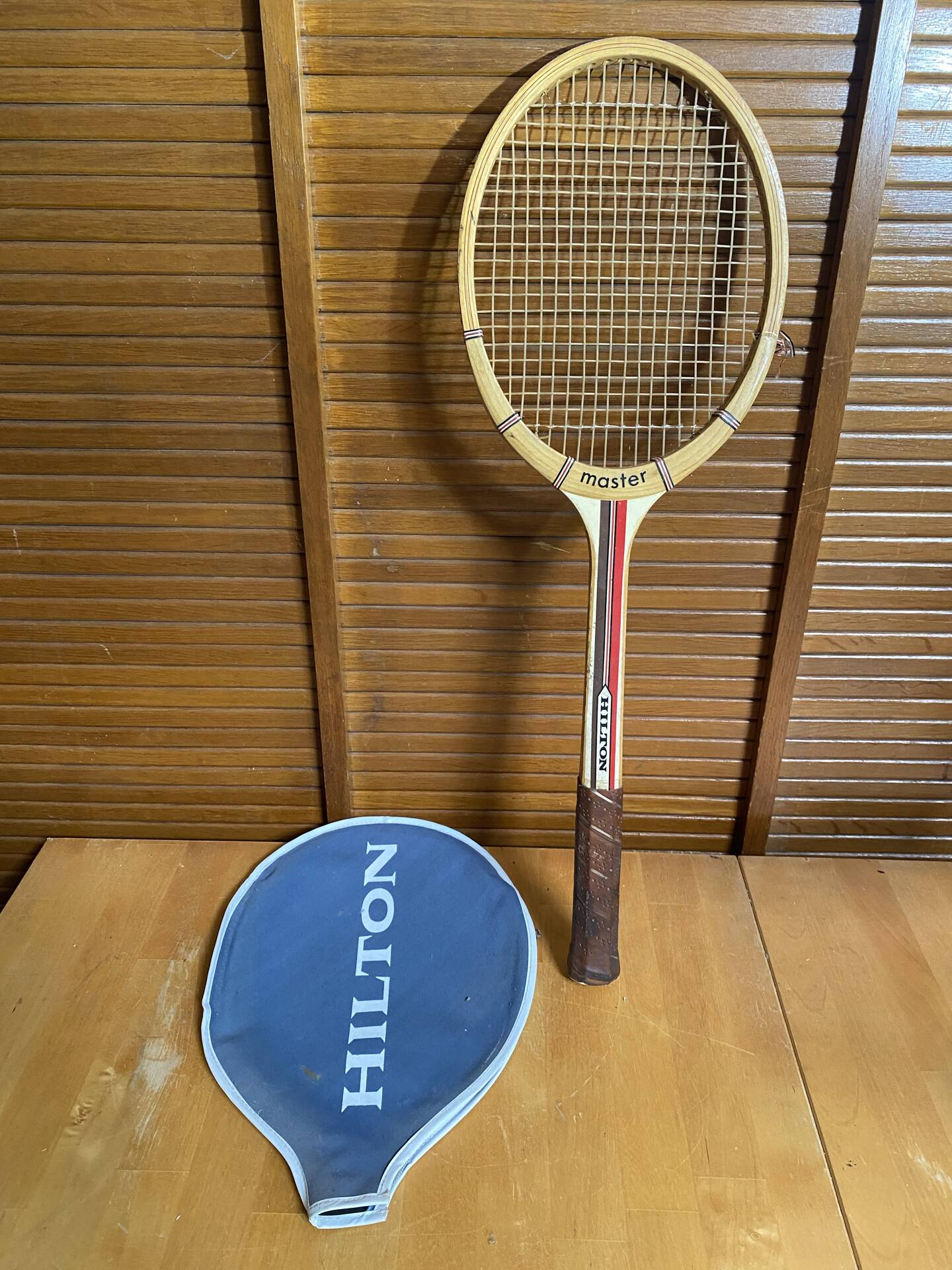 Vintage tennis racket hilton master wood + vintage cover