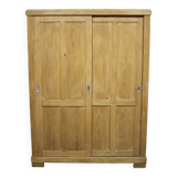 Armoire parisienne