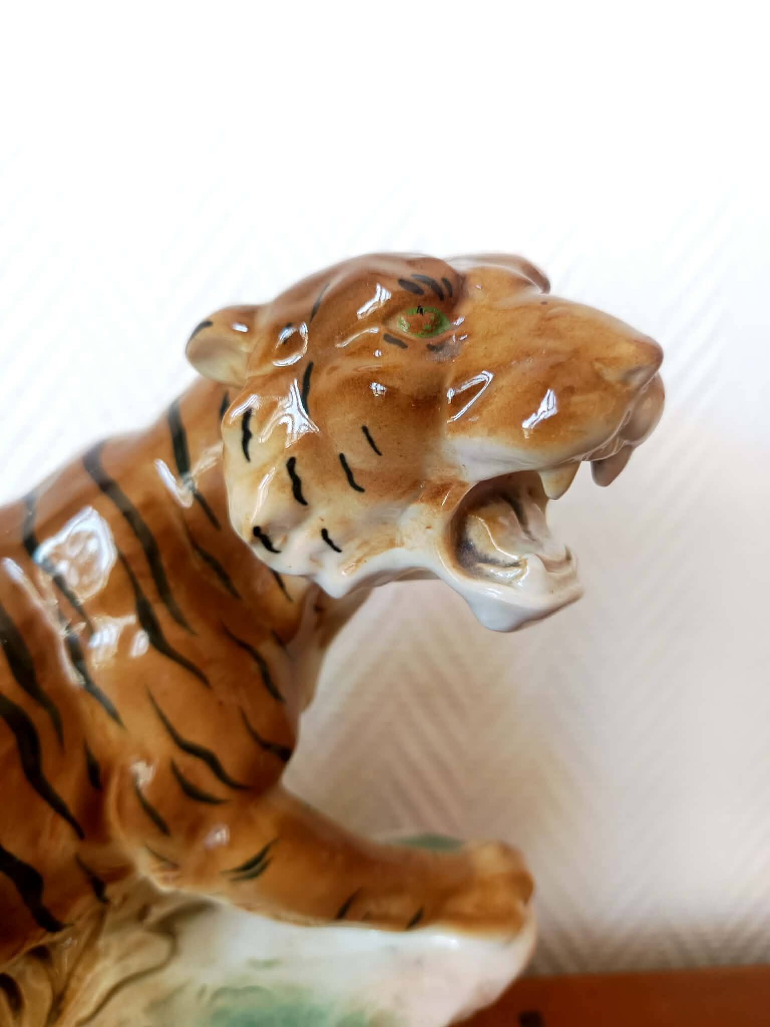 Ceramic tiger from around 1940 / 1950