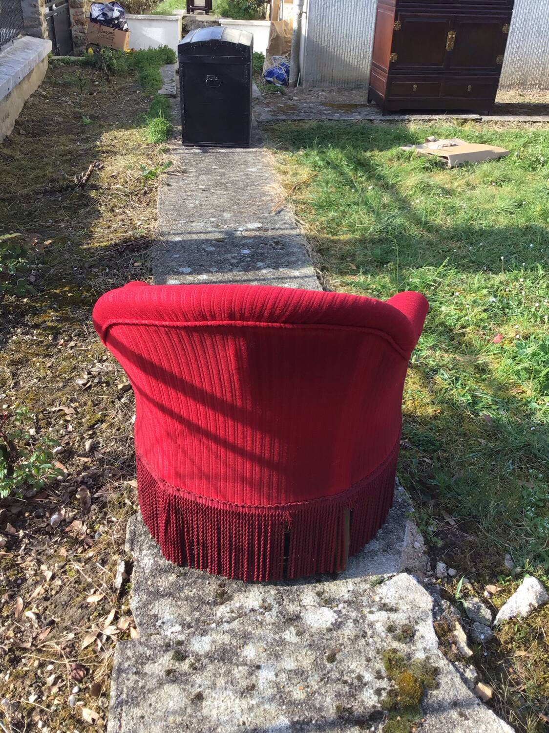 Red toad armchair