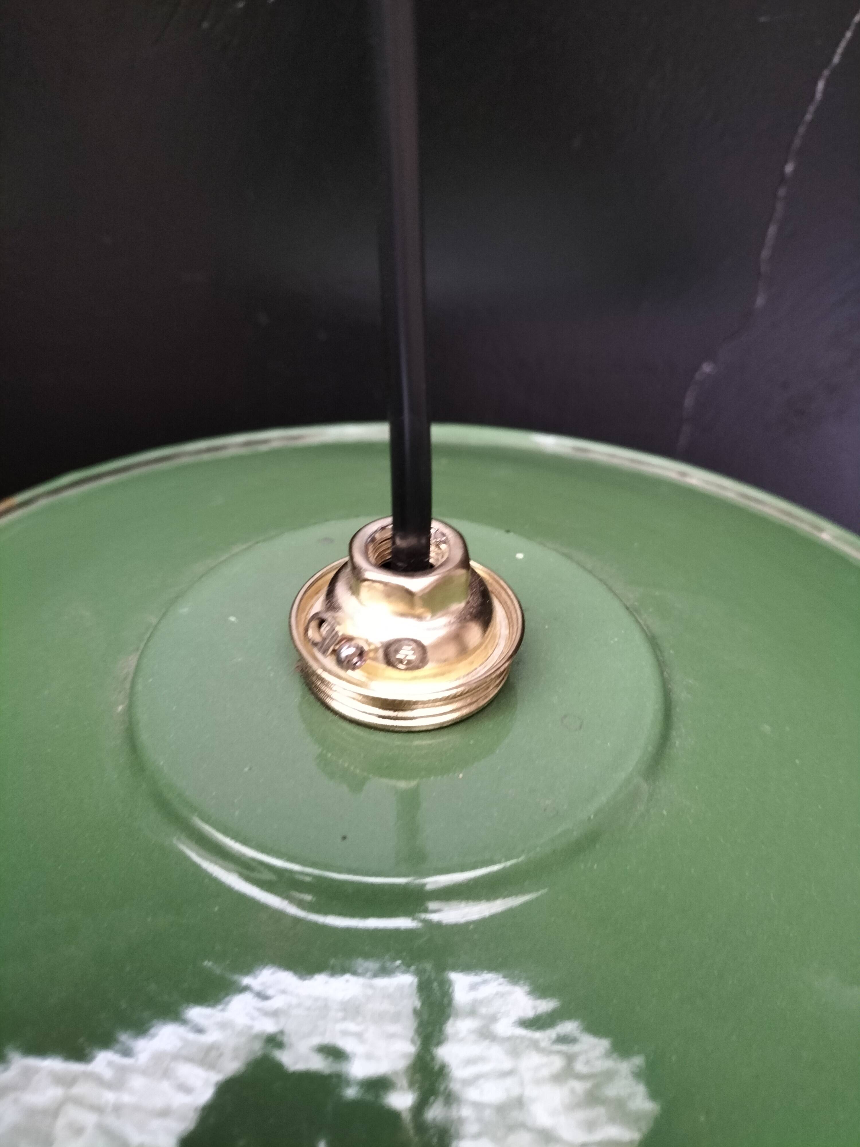 Enamelled sheet metal suspensions