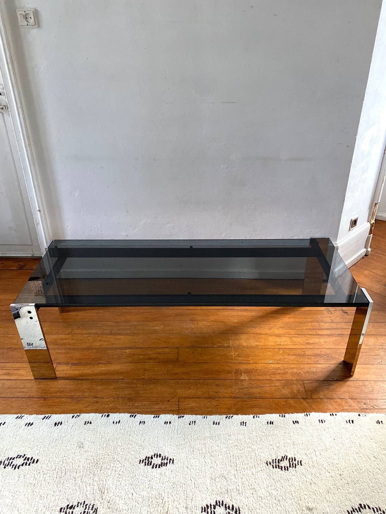 Table basse rectangulaire Italienne en verre fumé vintage 1970