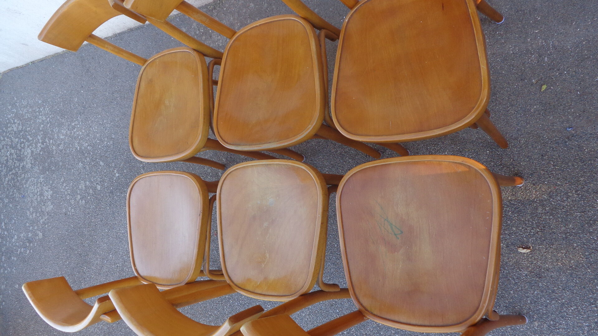 Set of 6 varnished bistro chairs