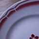Plat rond fleurs rouge Badonviller