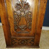 Provencal box walnut with flour or salt