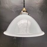 Opaline suspension