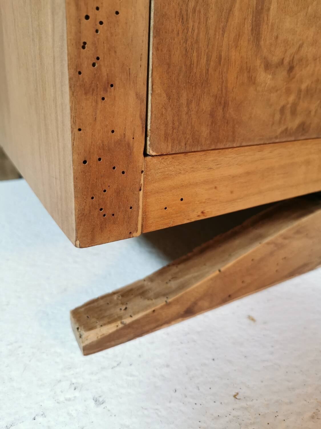 Art Deco chest of drawers