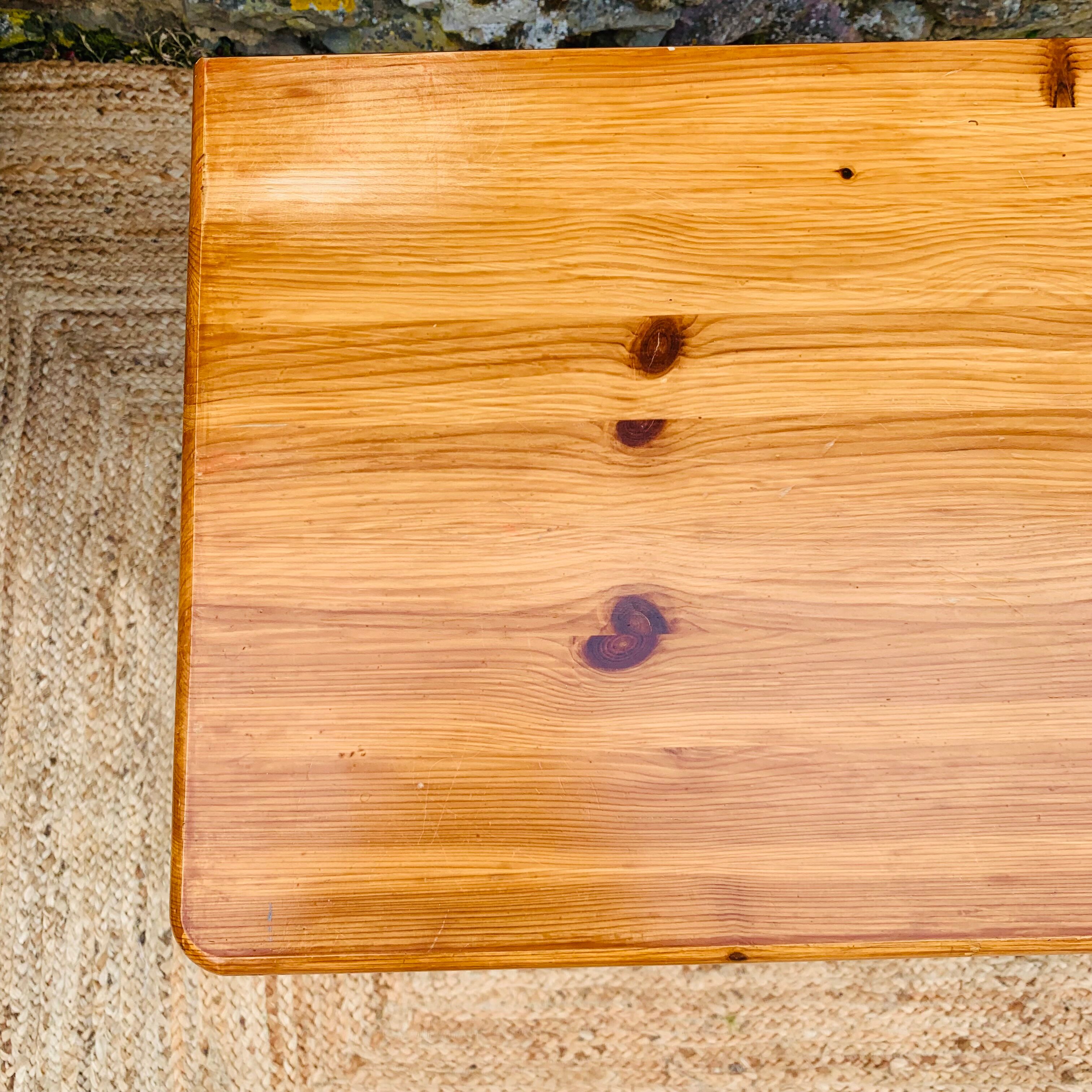 Pine chest of drawers