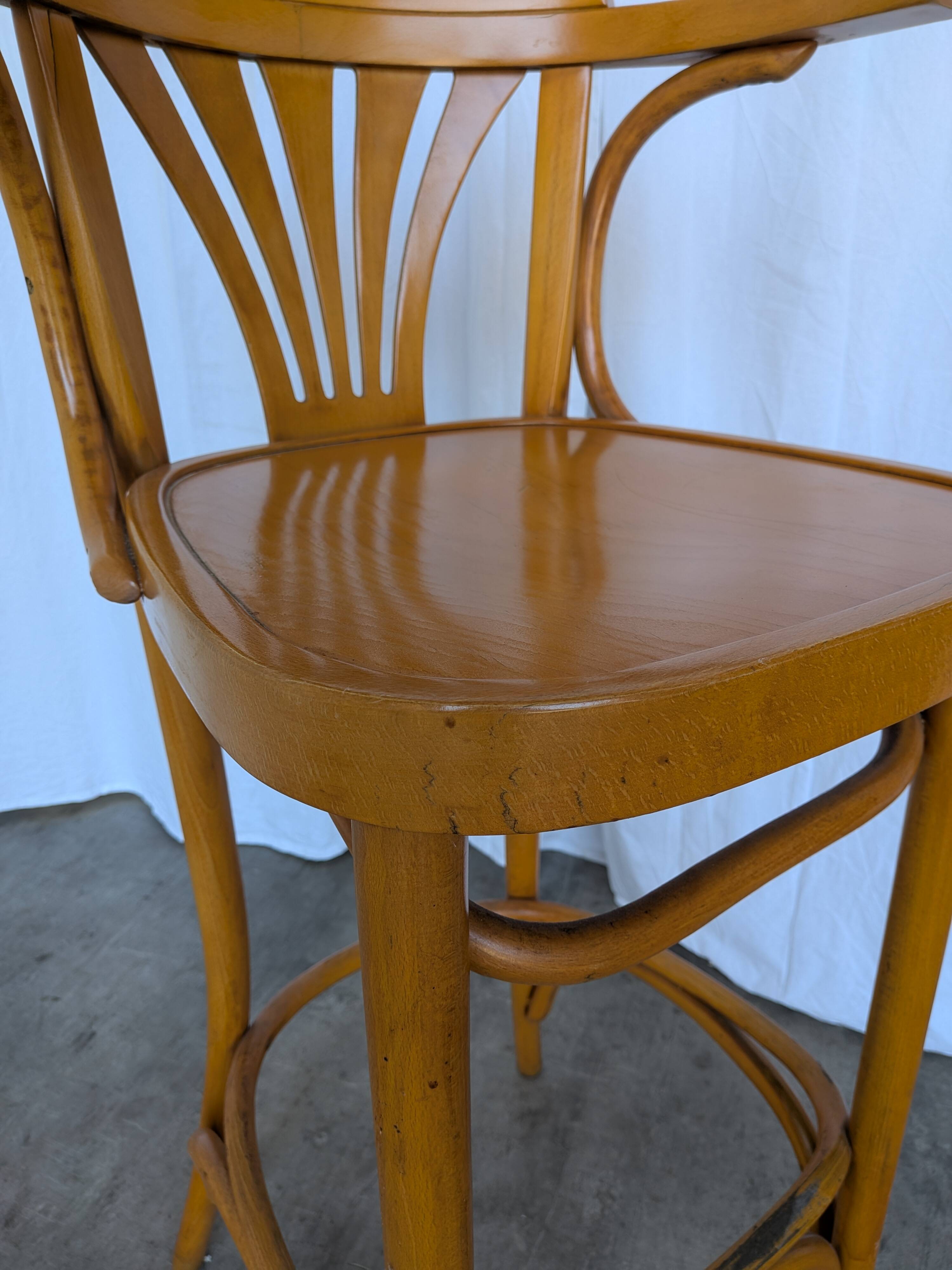 Vintage Bentwood Bar Chair with Armrests, Mid-Century Pub Stool Thonet styl