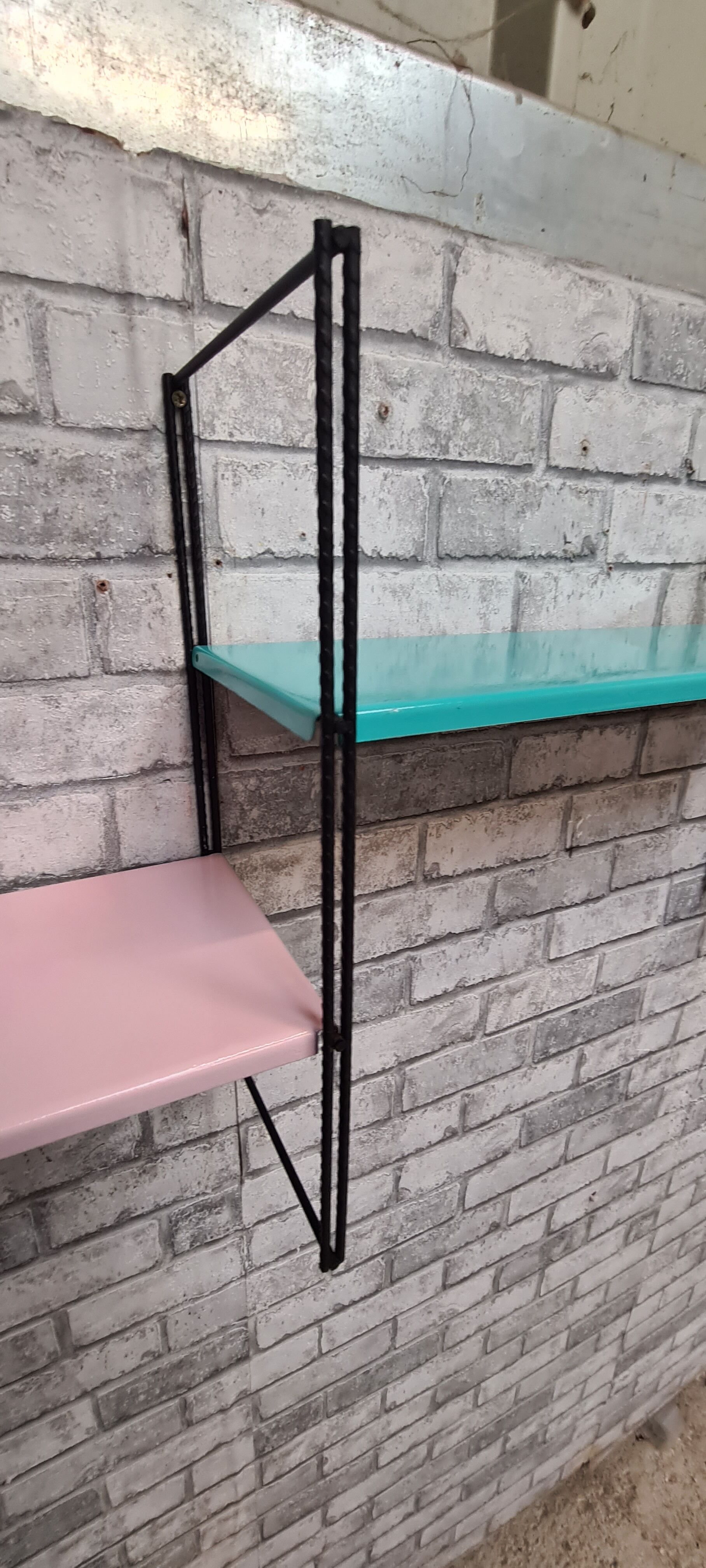 floor string style tomado 1960 metal 2 shelves 3 studs upright matt black 97x30 x16 paint