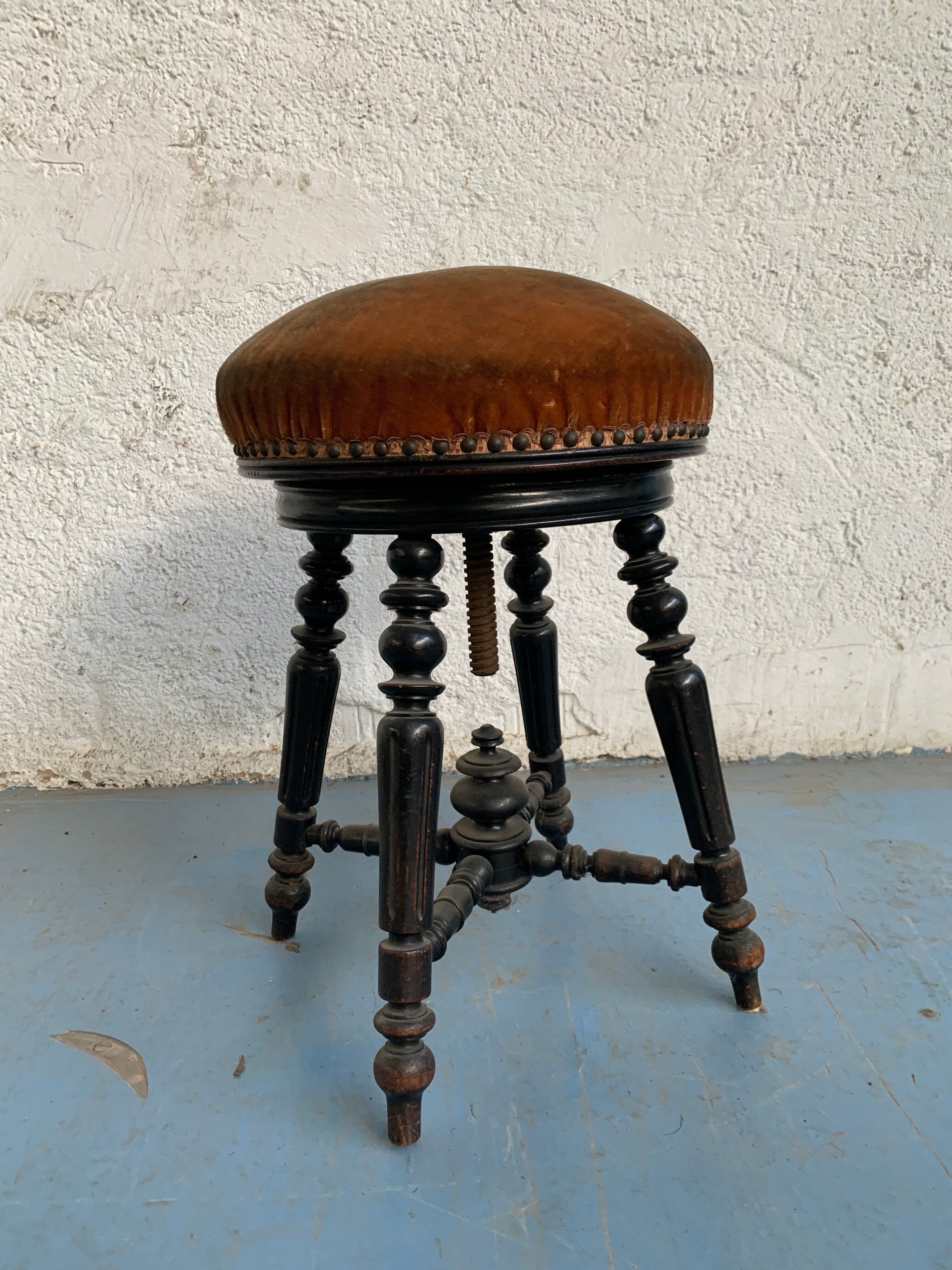 Piano stool