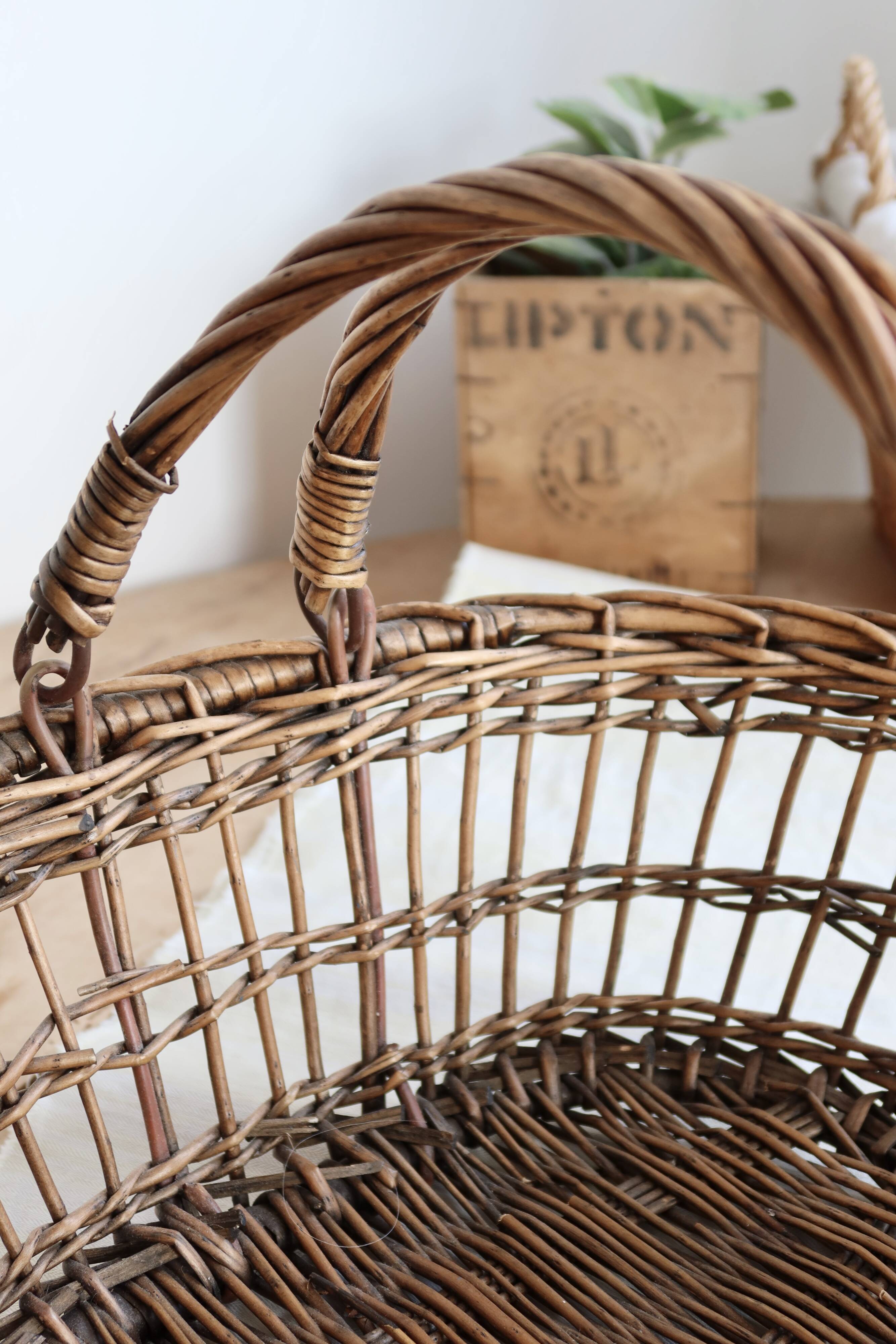 Vintage oval wicker basket – Double handles