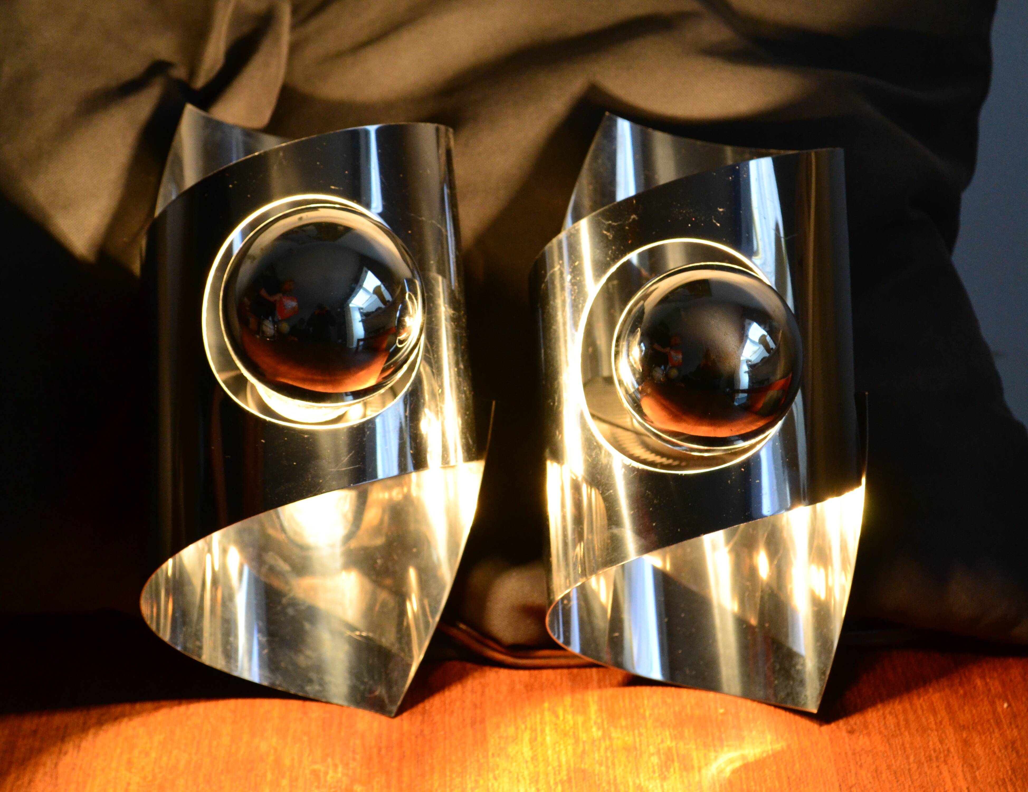 Paire d'appliques chrome space âge années 70