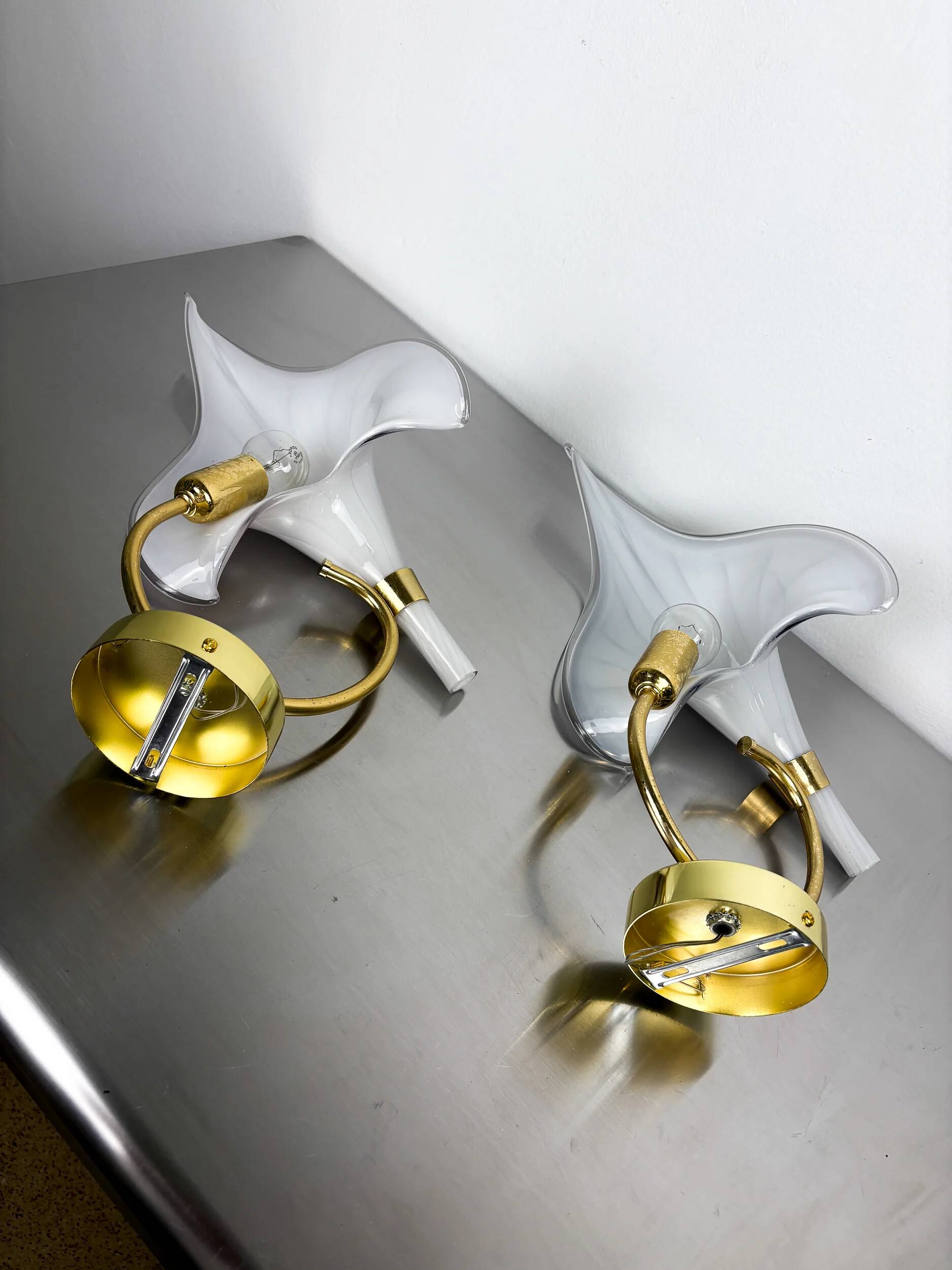 Pair of Italian hand blown Murano glass calla lily wall lights by Franco Luce, 1970s