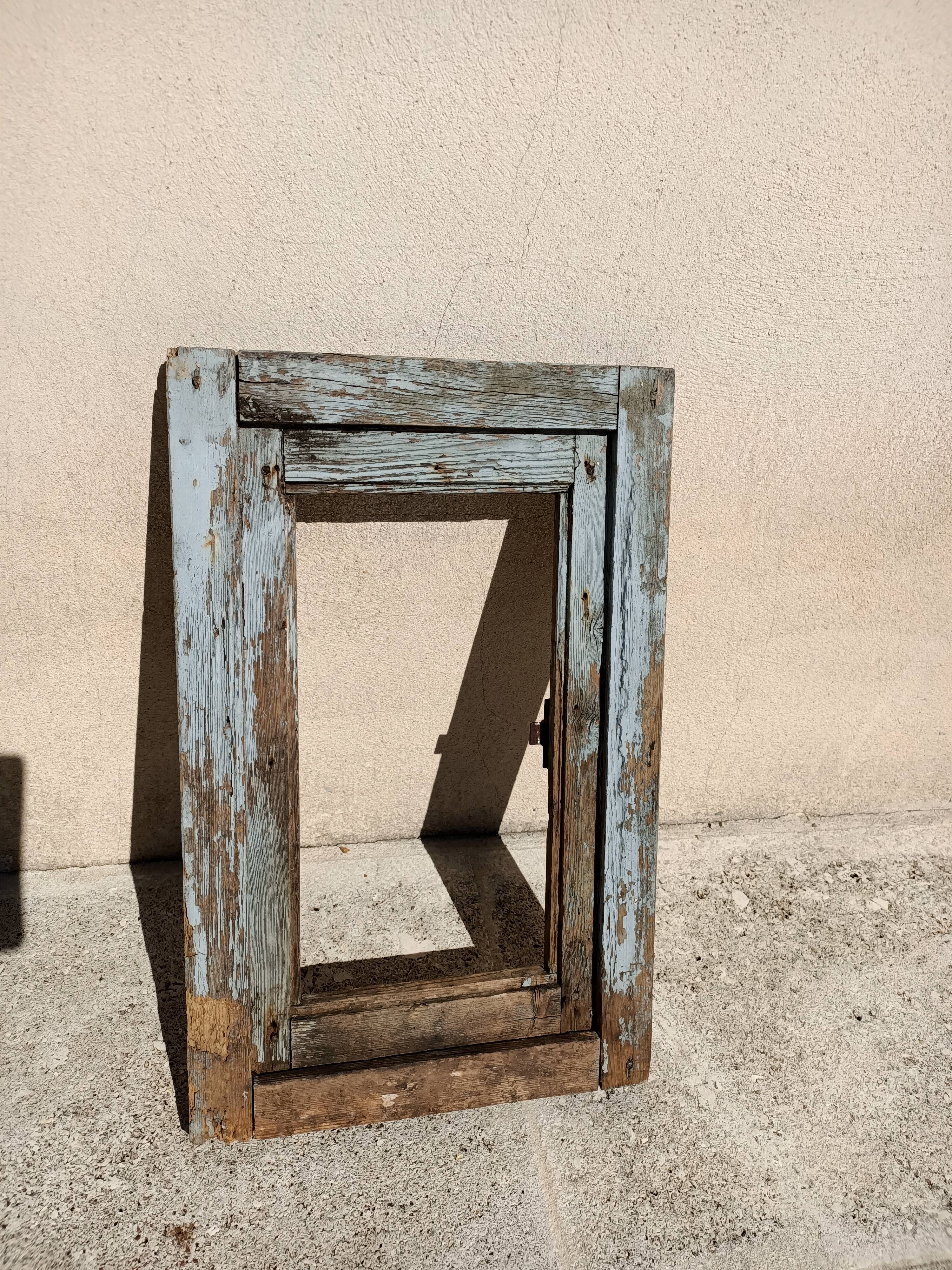 Old wooden fenestron 35x55 cm