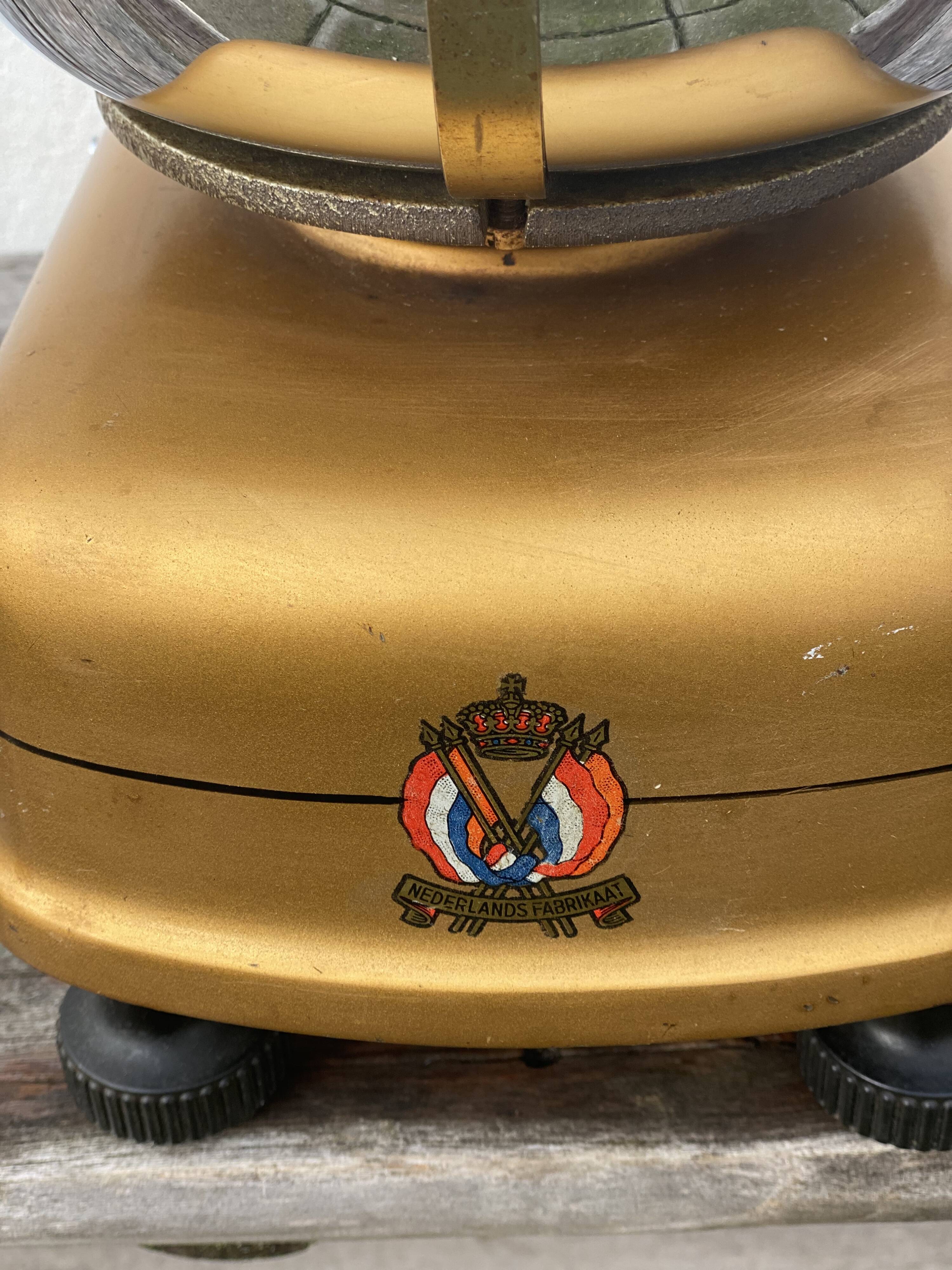 Vintage N.V. National Voorburg Weigh Scale