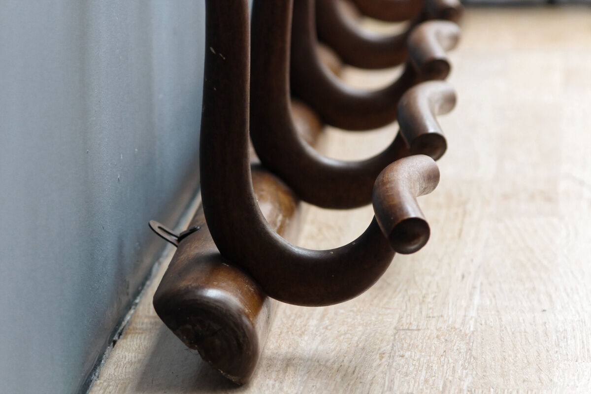 Wall-mounted coat rack, curved wood