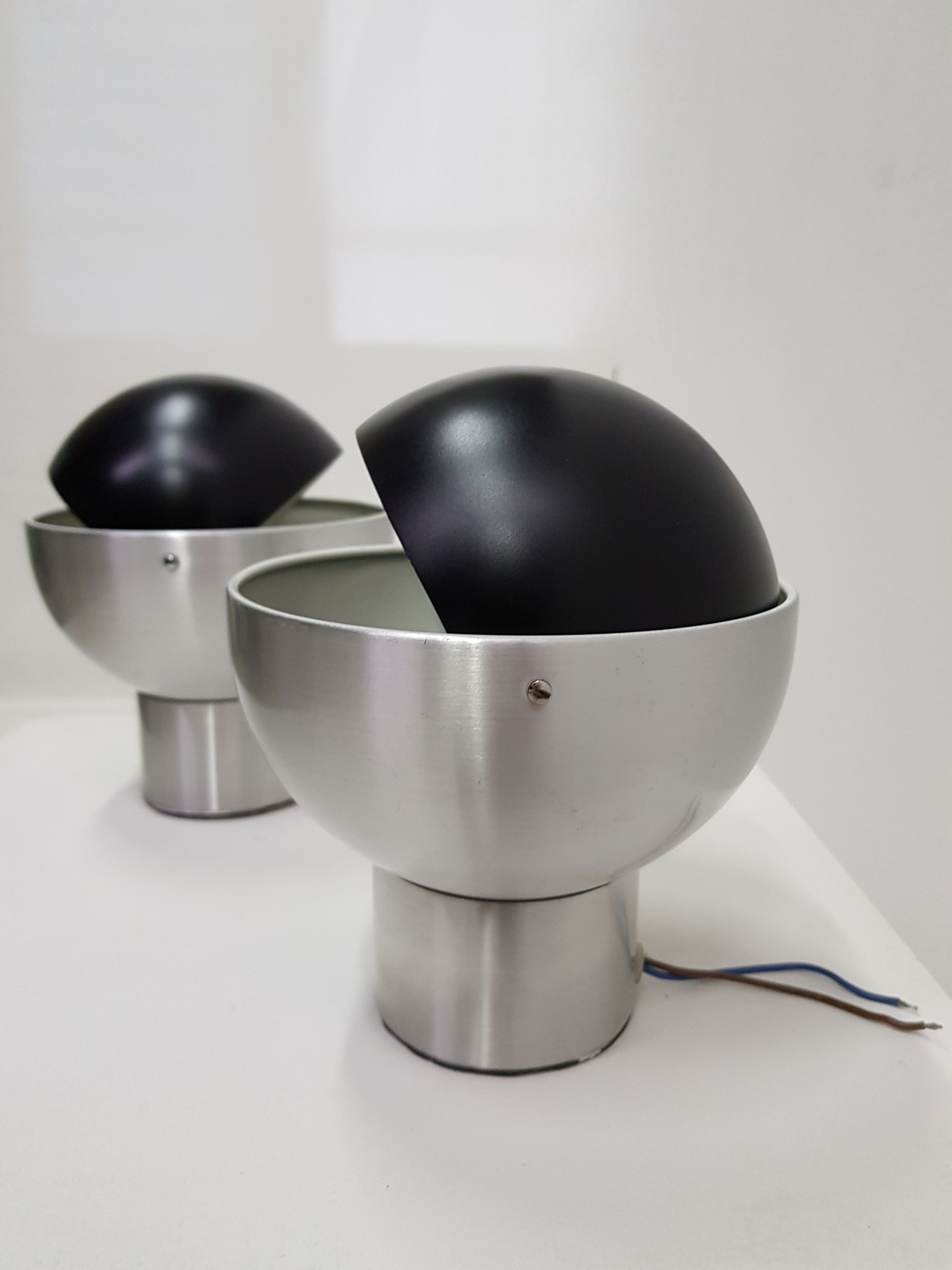 Pair of wall light WL1105 Radboud van Beekum edition Raak 1970s