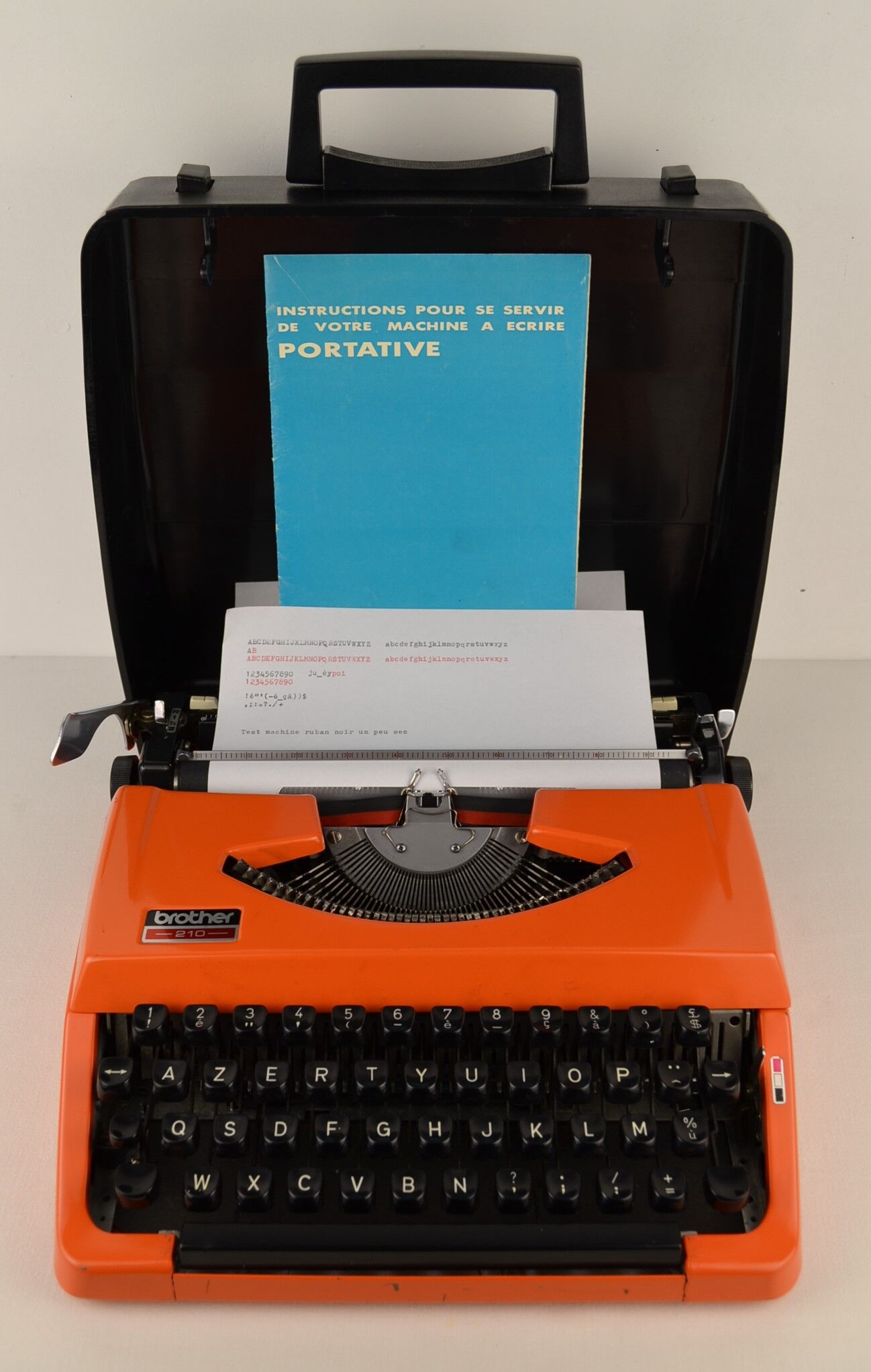 Typewriter brother 210 orange 1975