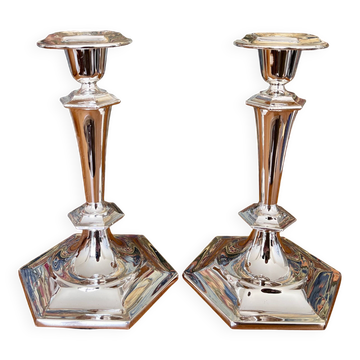 Paire de bougeoirs argentés