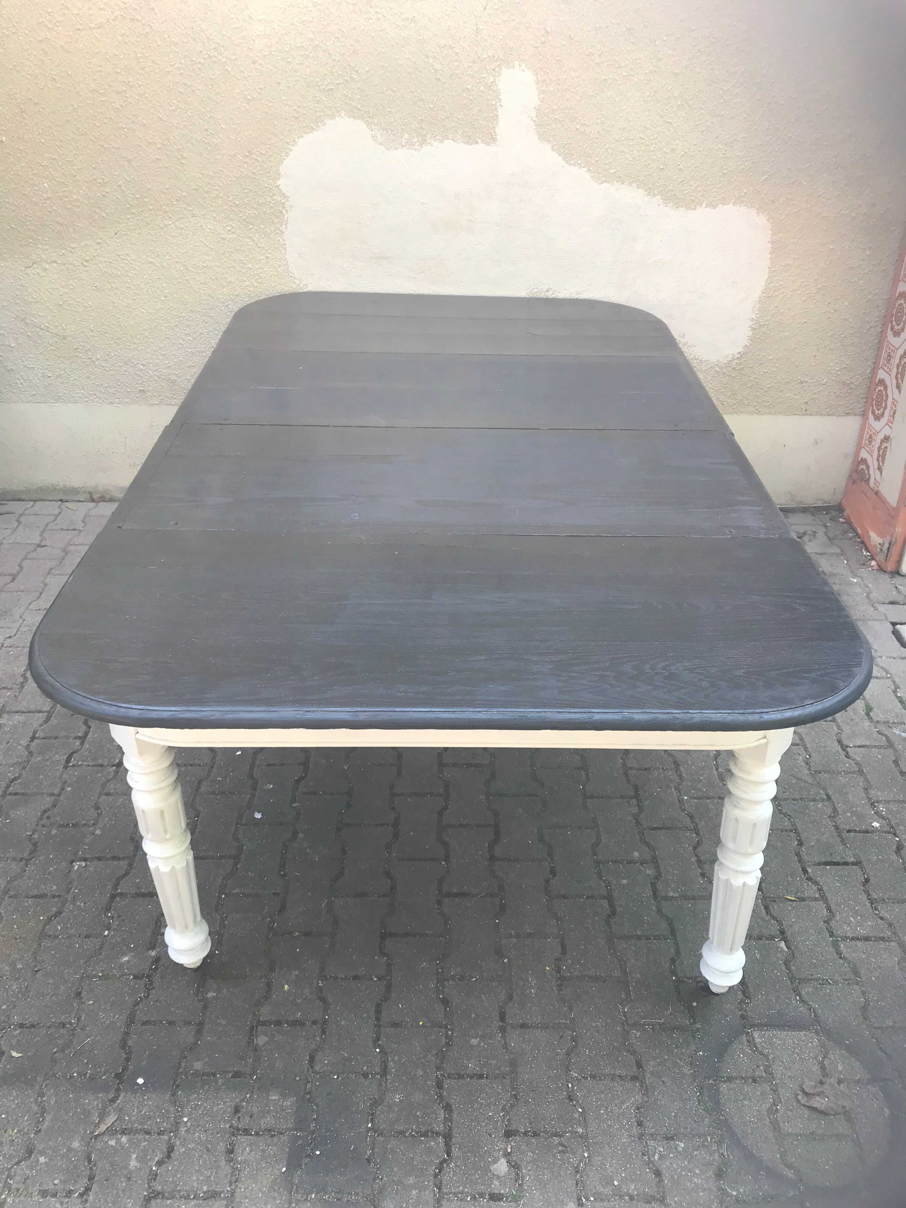 Old table Henri II