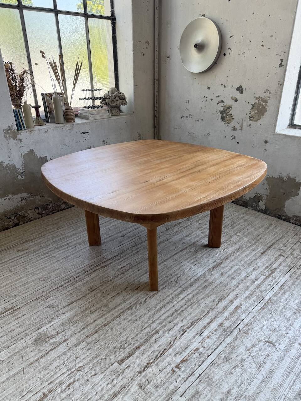 Round XL constructivist table