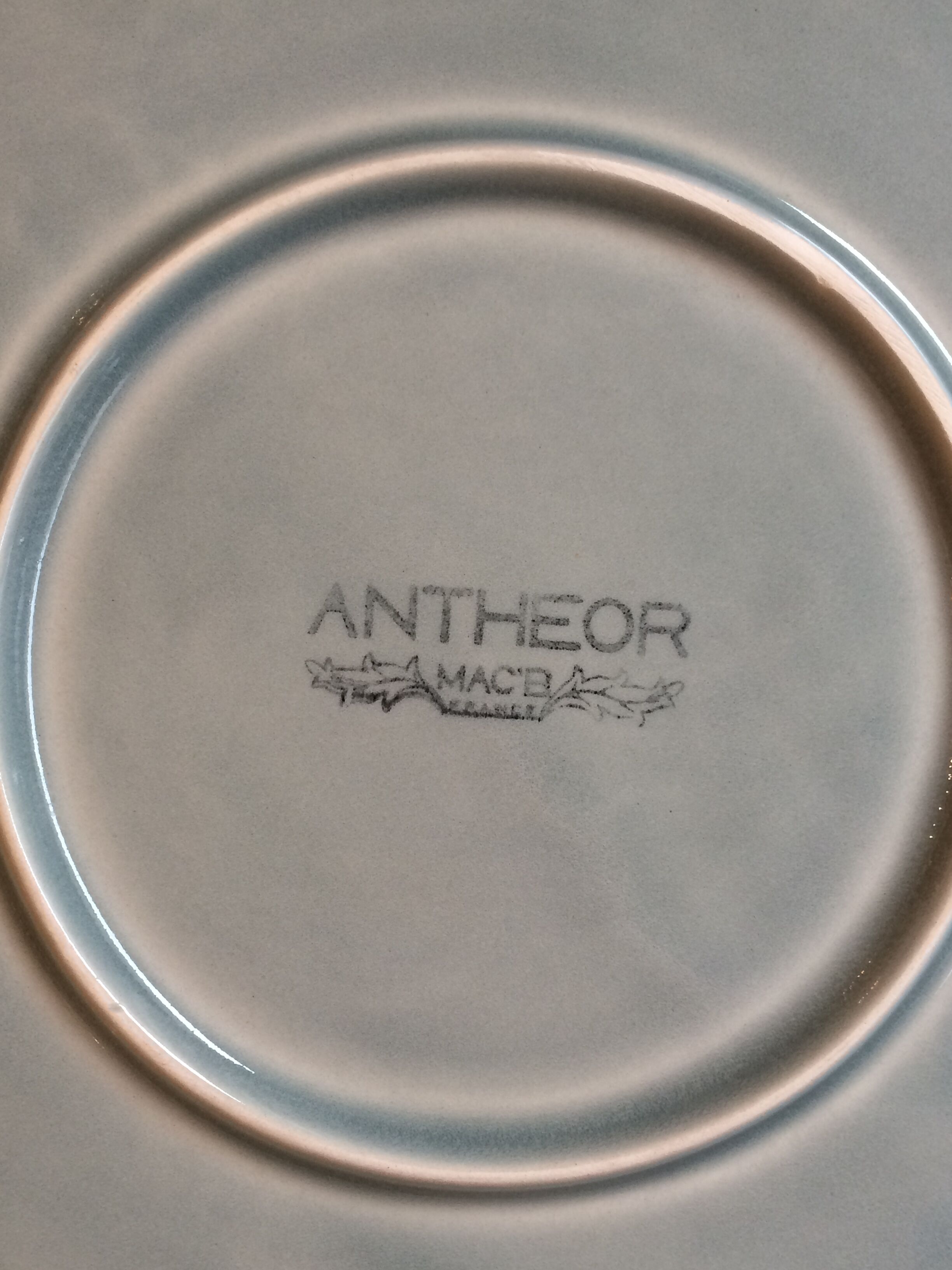 7 square plates in grey blue ceramic