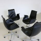 Quatre fauteuils par Kill International