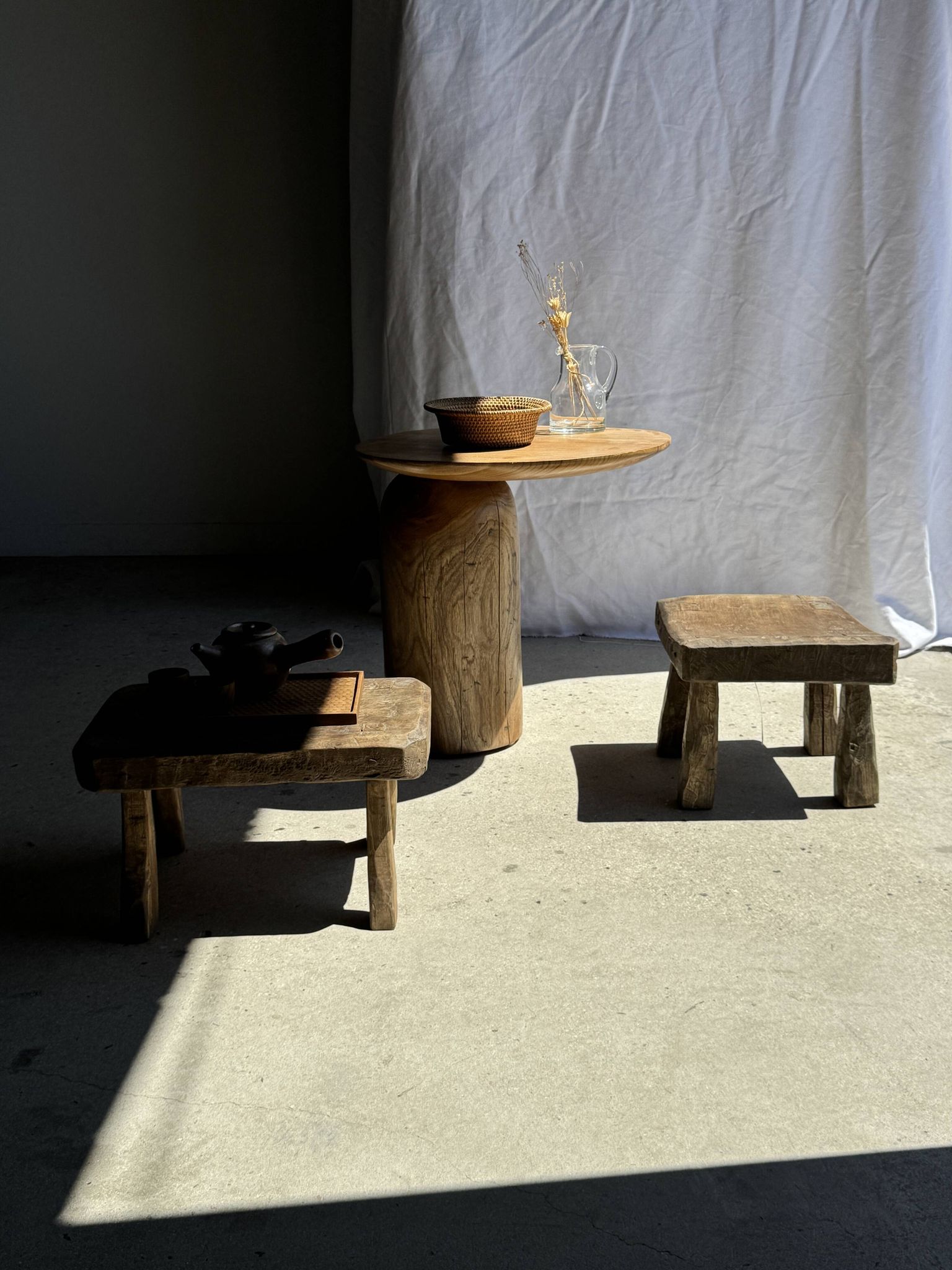 Petit stool, tabouret d'appoint en teck massif rectangulaire arrondie