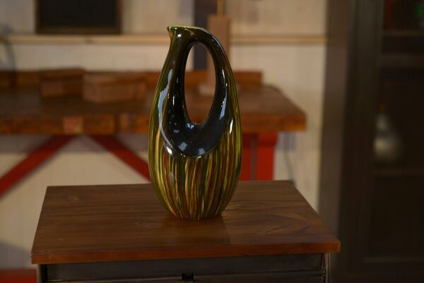 Vase / pichet en céramique signé St Clément 1950's