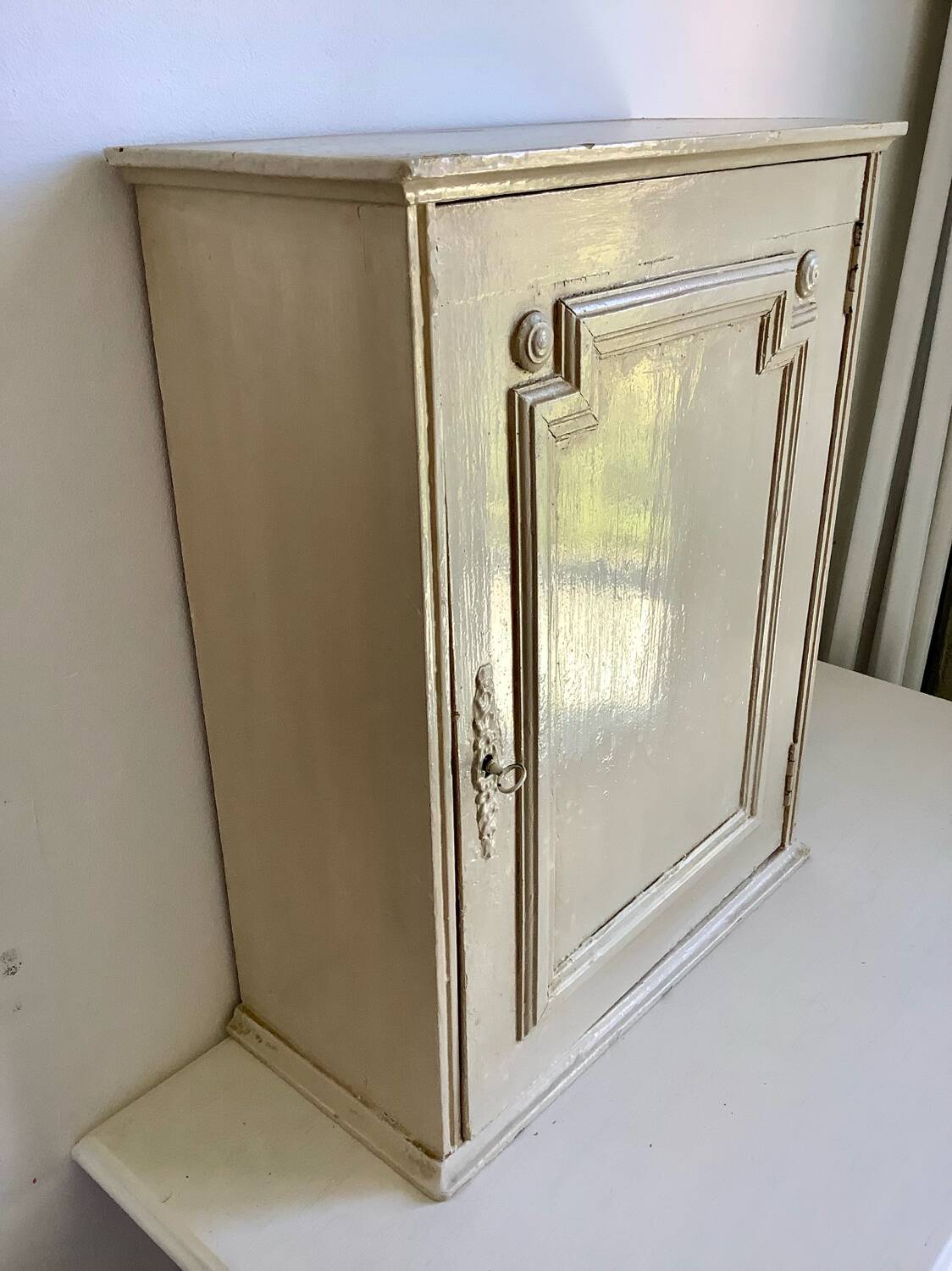 Medicine cabinet