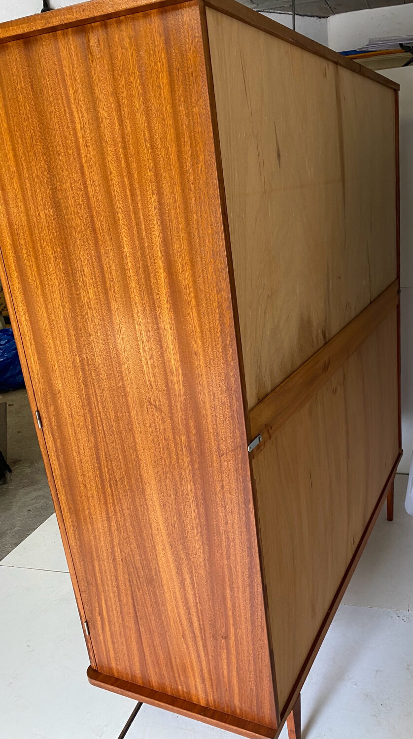 Vintage wardrobe feet compass