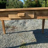 Farm table