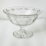 Coupe sur pied en verre facetté