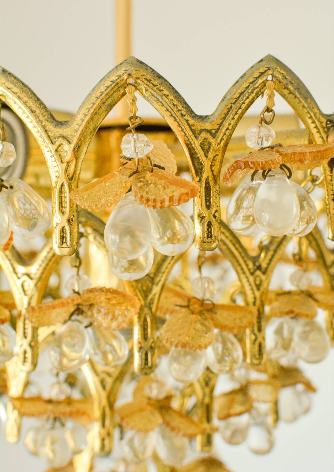 Vintage Murano glass chandelier with 58 fruits – gold metal