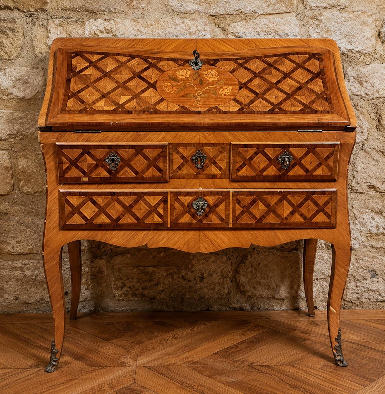 Bureau de pente en marqueterie – Époque Louis XV