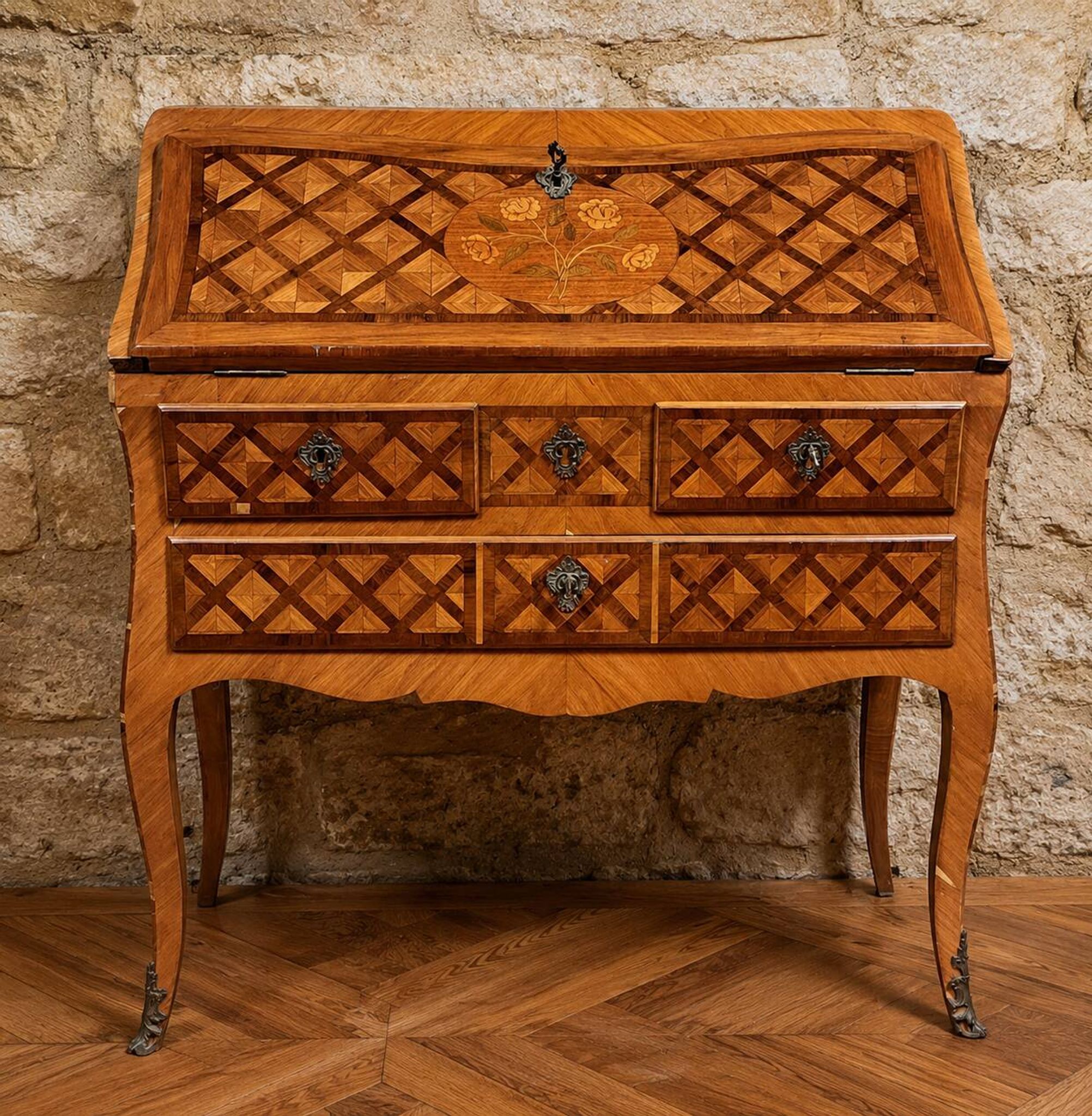 Bureau de pente en marqueterie – Époque Louis XV