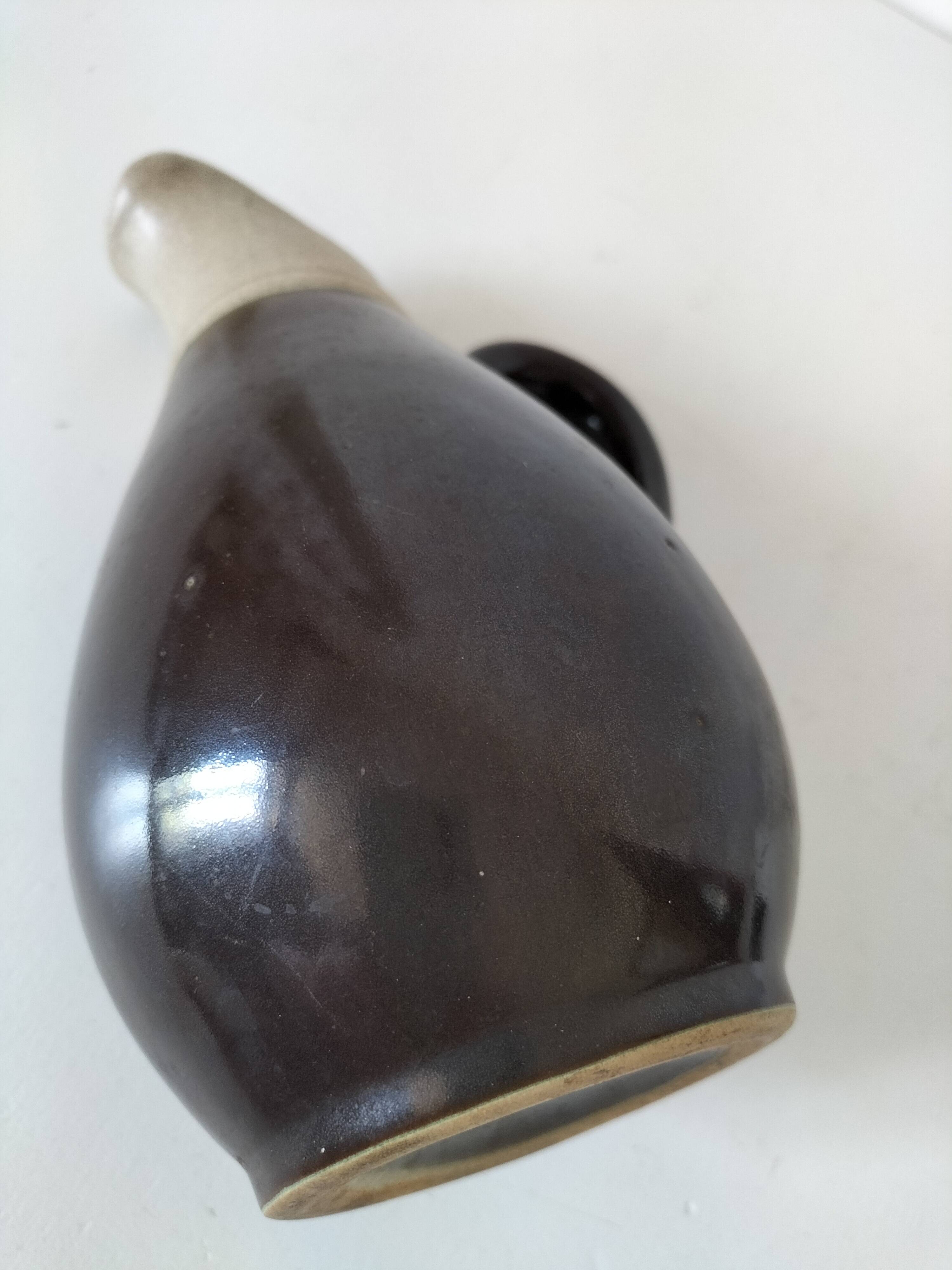 Two-tone stoneware jug model 424