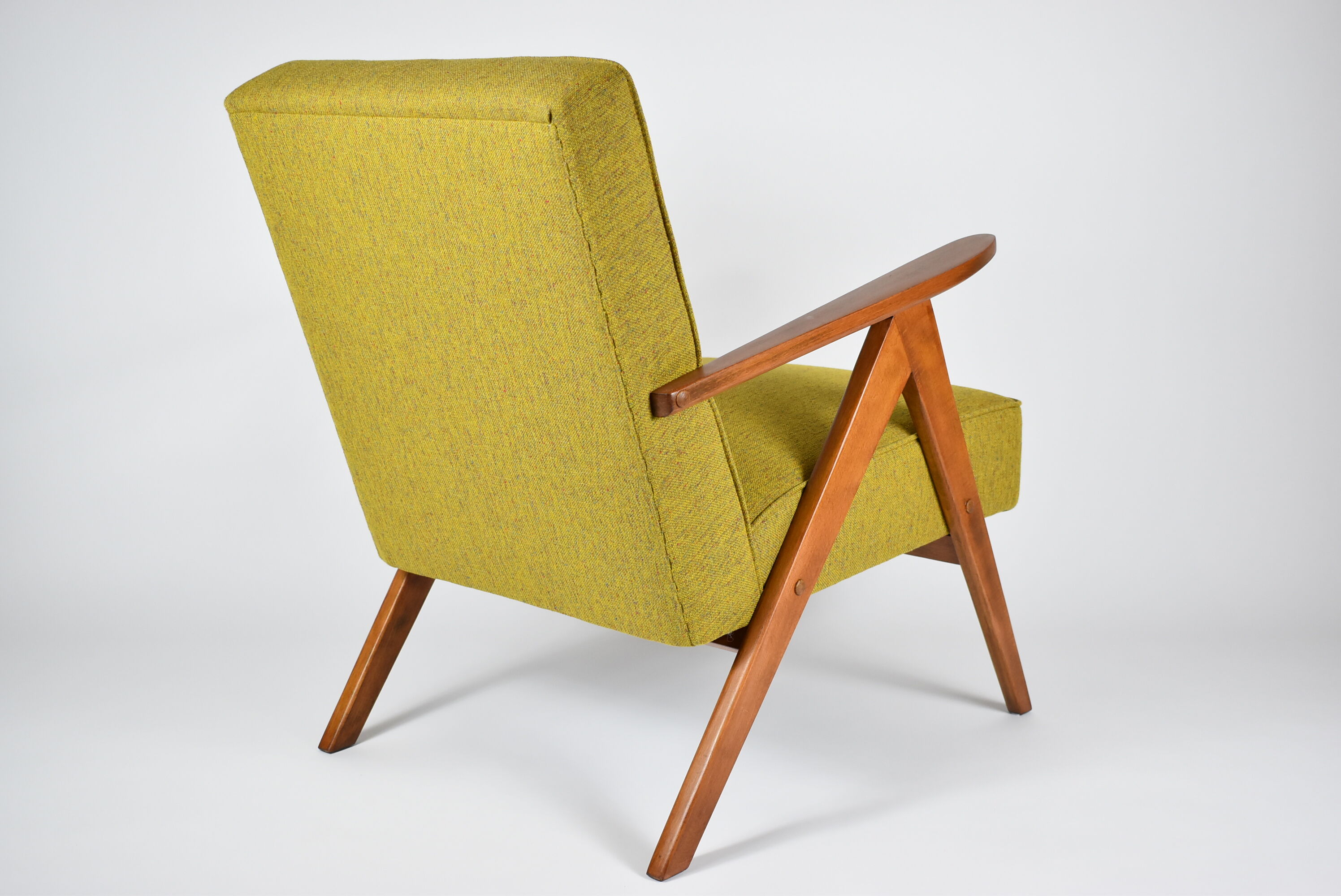 Fauteuil des années 60 Compas, restauré, moutard jaune