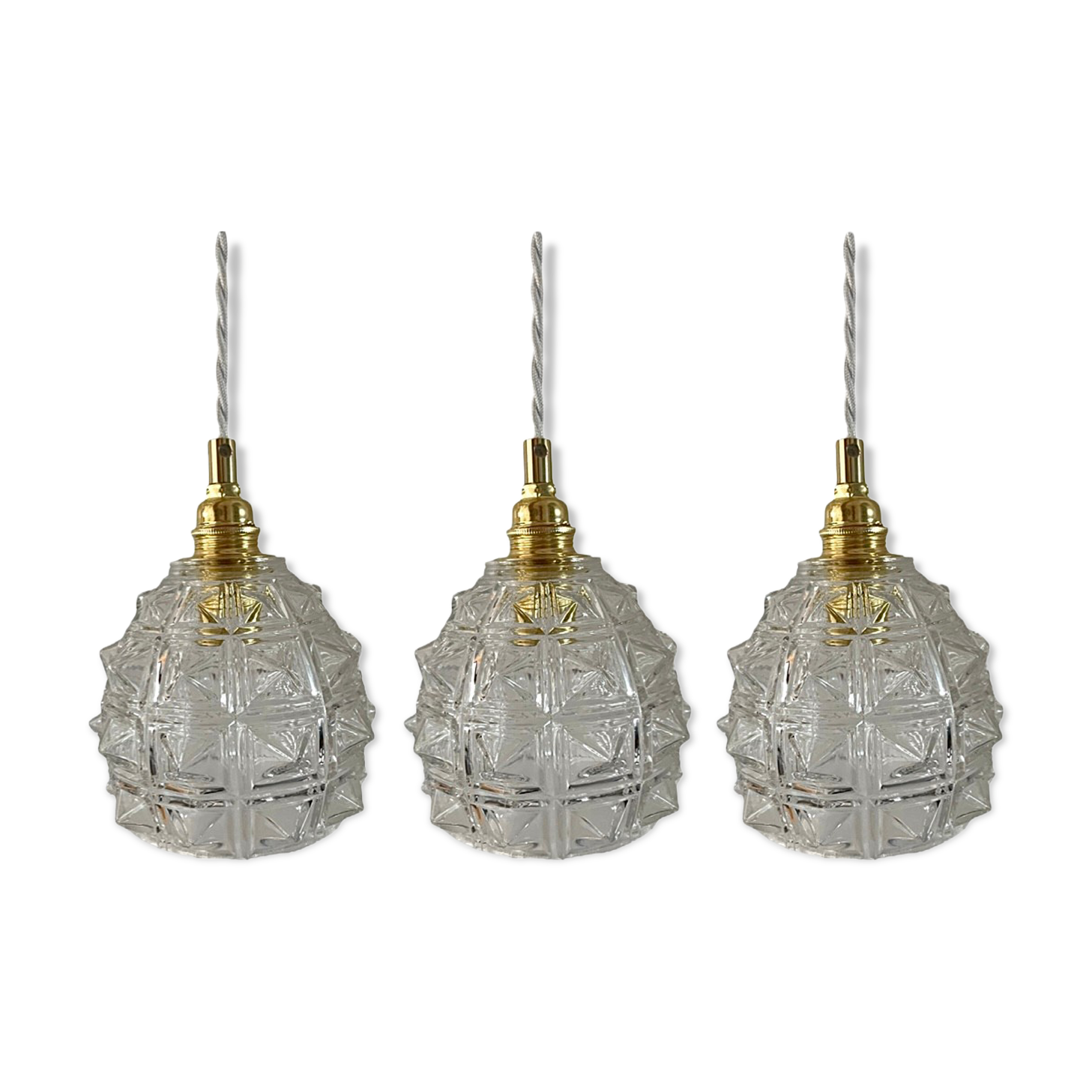 Set of three new electrified chiseled glass suspensions
