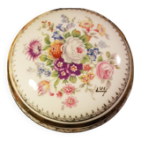 Small jewelry box or candy box