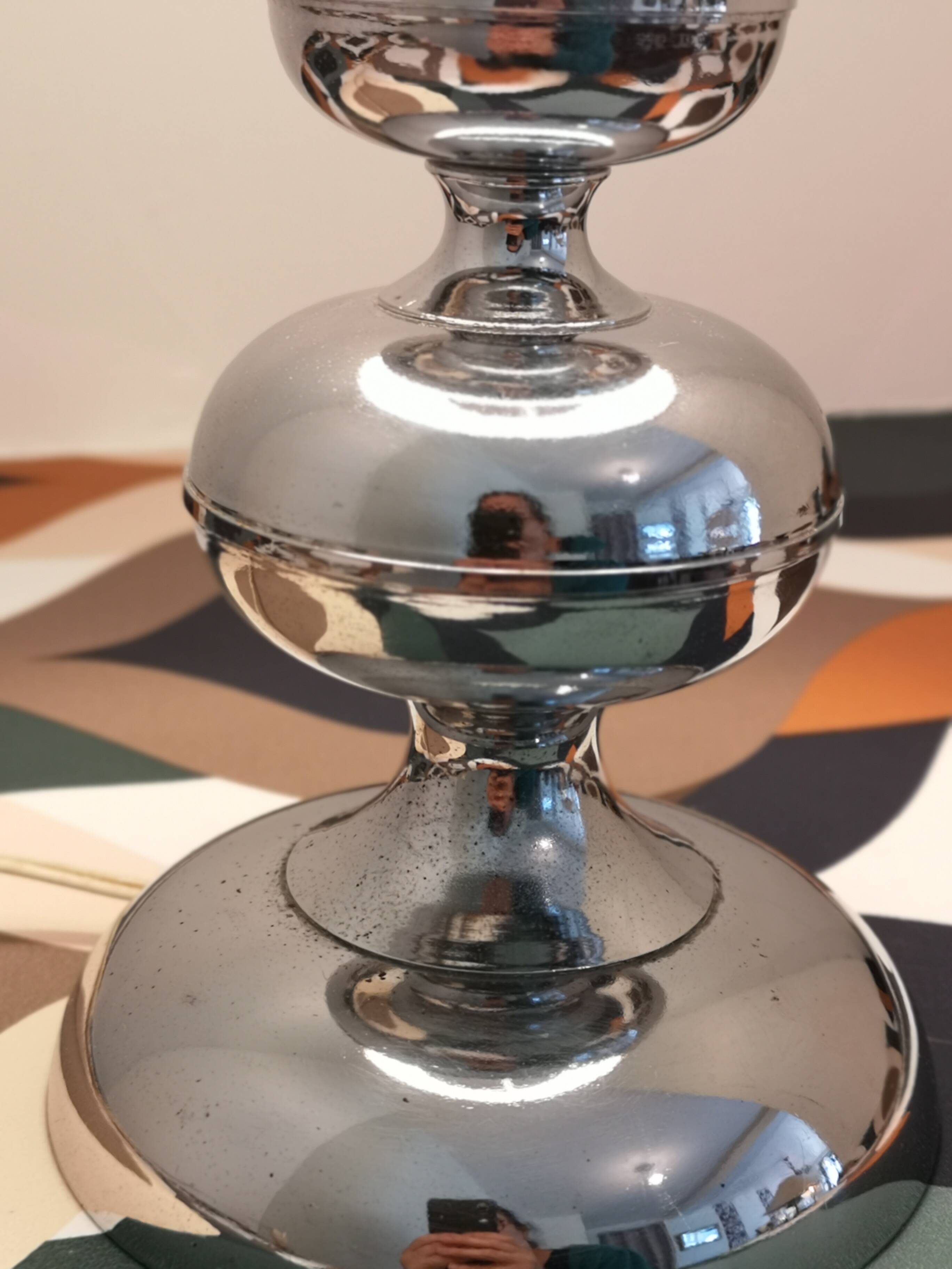 Space age '70 chrome lamp