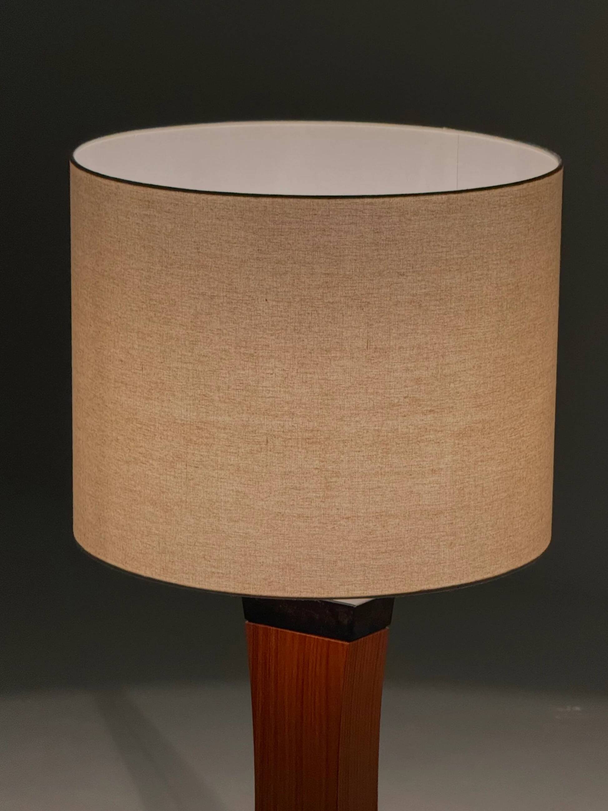 Italian mid-century teak table lamp
