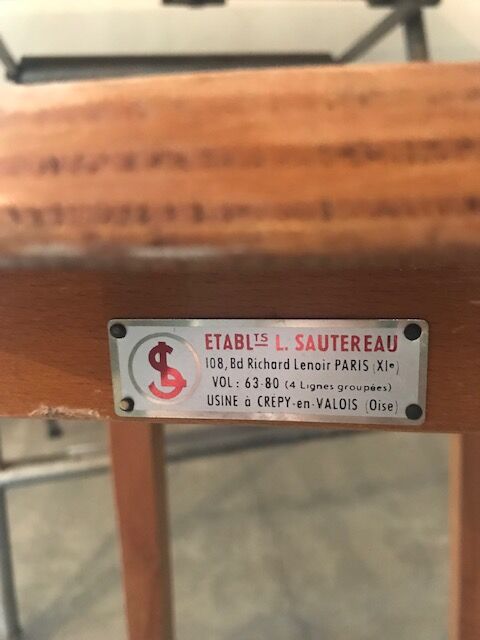 Unic drawing table with stool