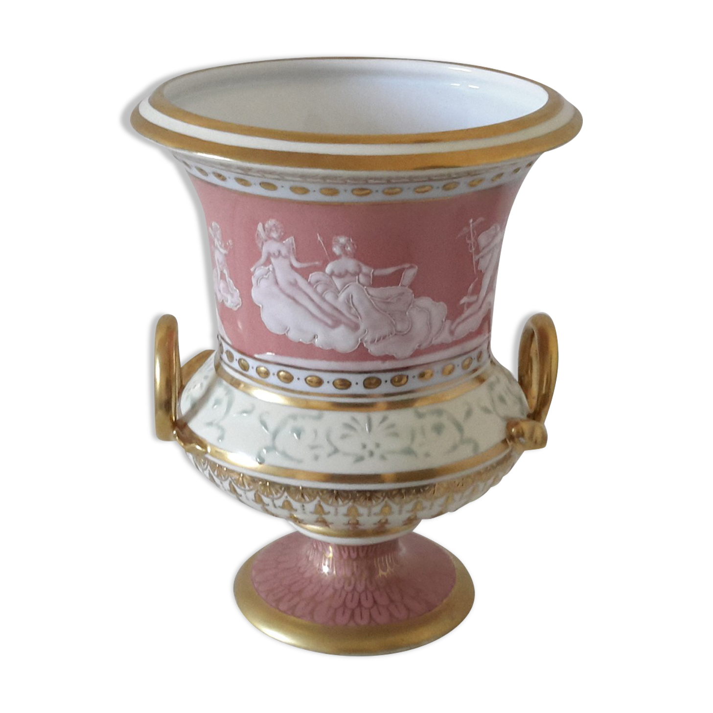 Porcelain of Sèvres Medici of the 19th century